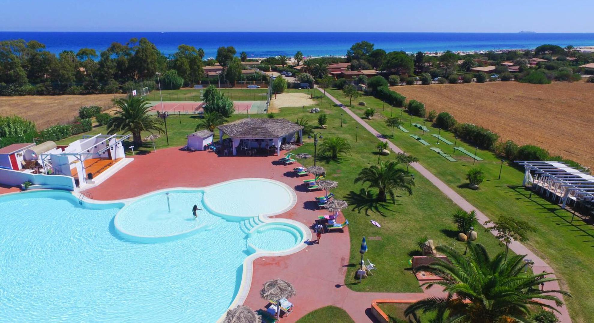 Rey Beach Club Monte Nai Bagian luar foto