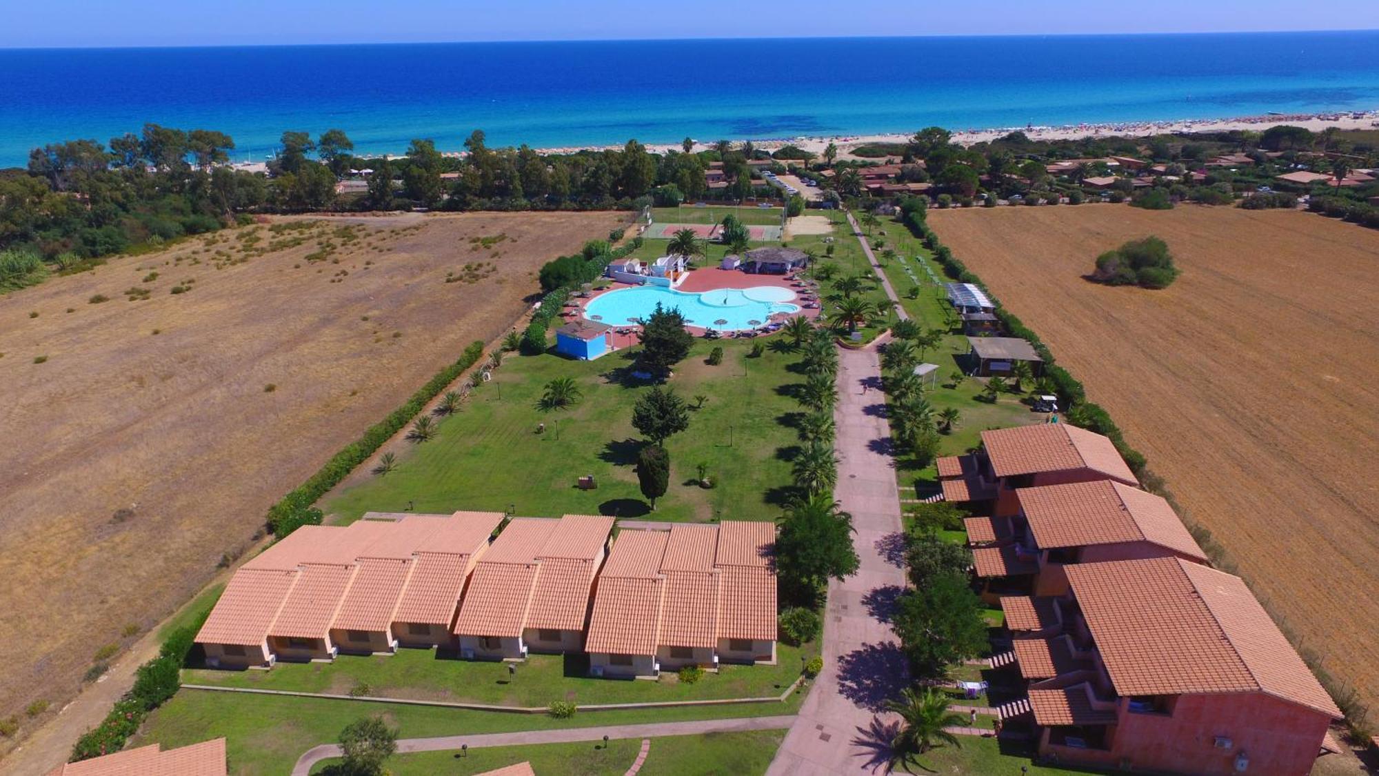 Rey Beach Club Monte Nai Bagian luar foto