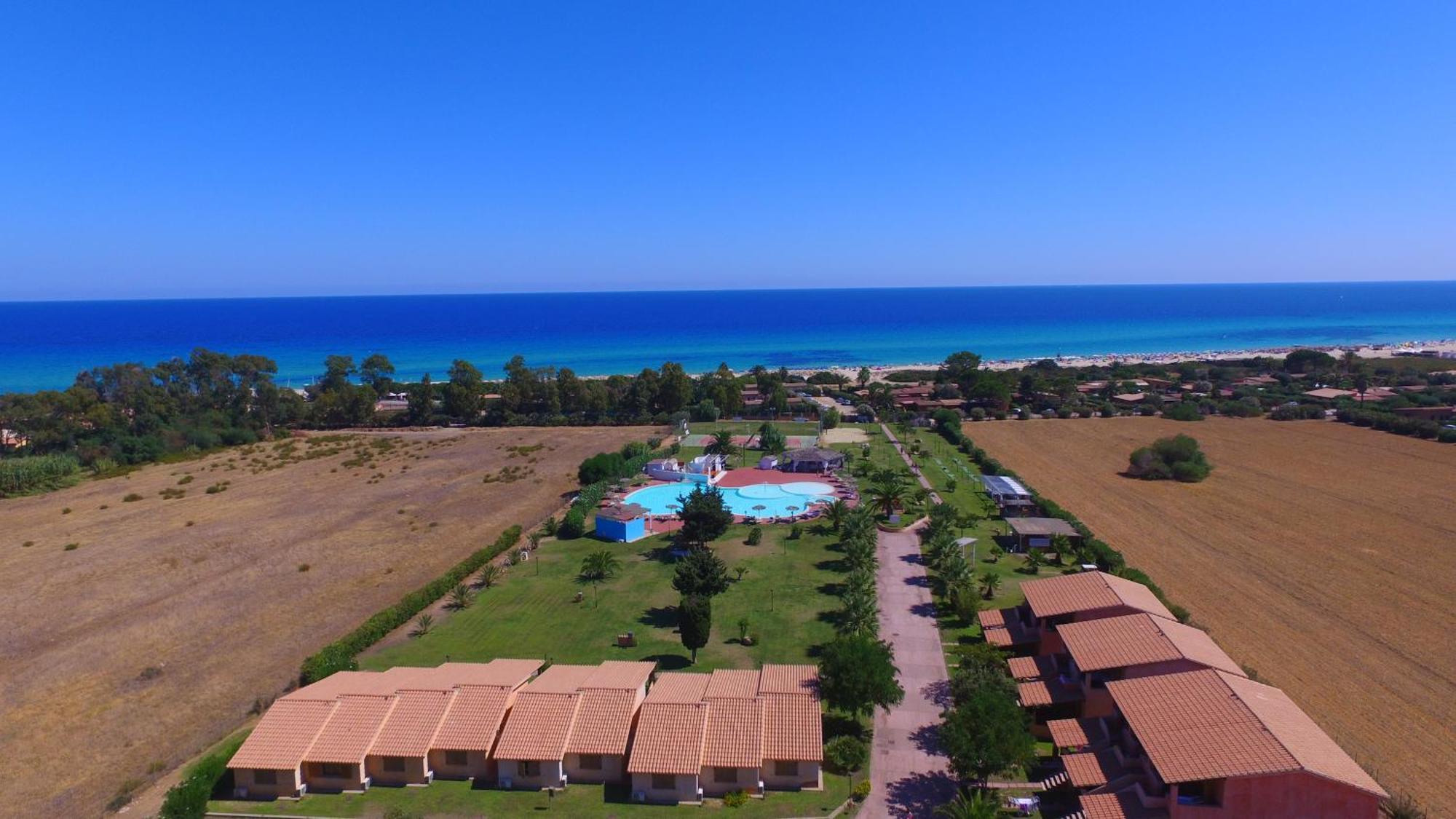 Rey Beach Club Monte Nai Bagian luar foto
