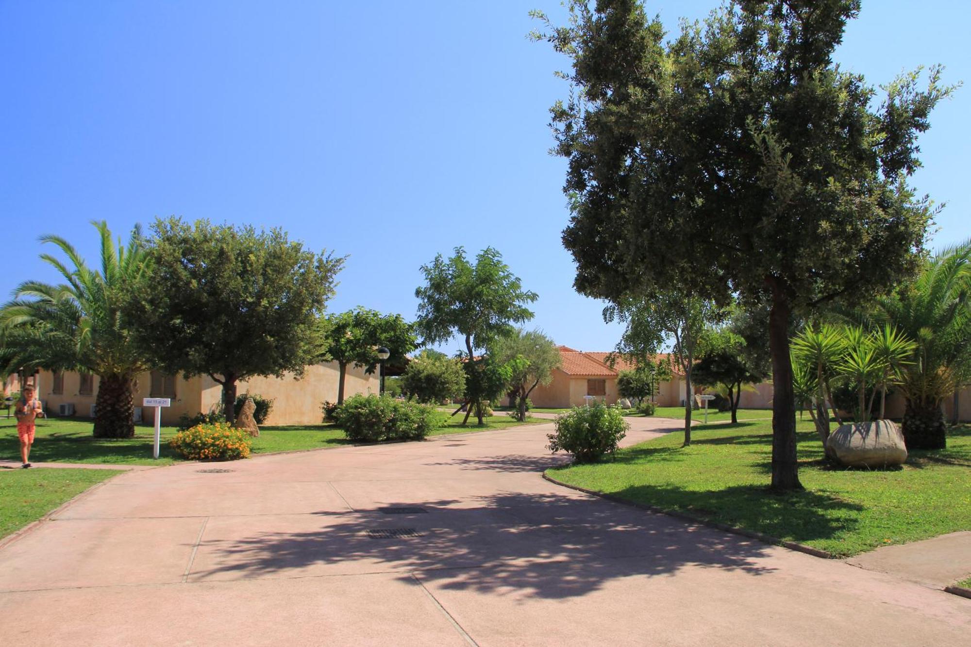 Rey Beach Club Monte Nai Bagian luar foto