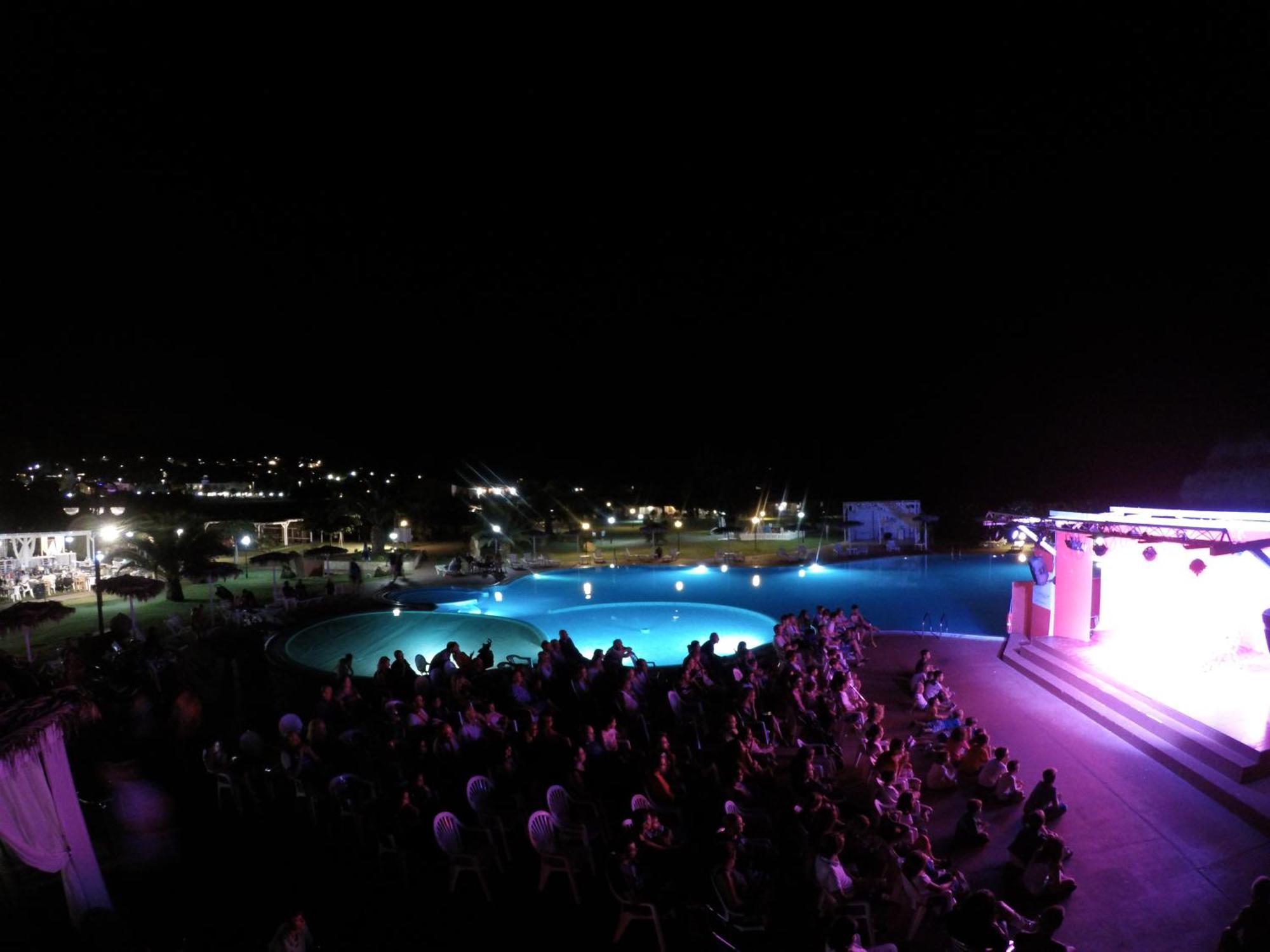 Rey Beach Club Monte Nai Bagian luar foto