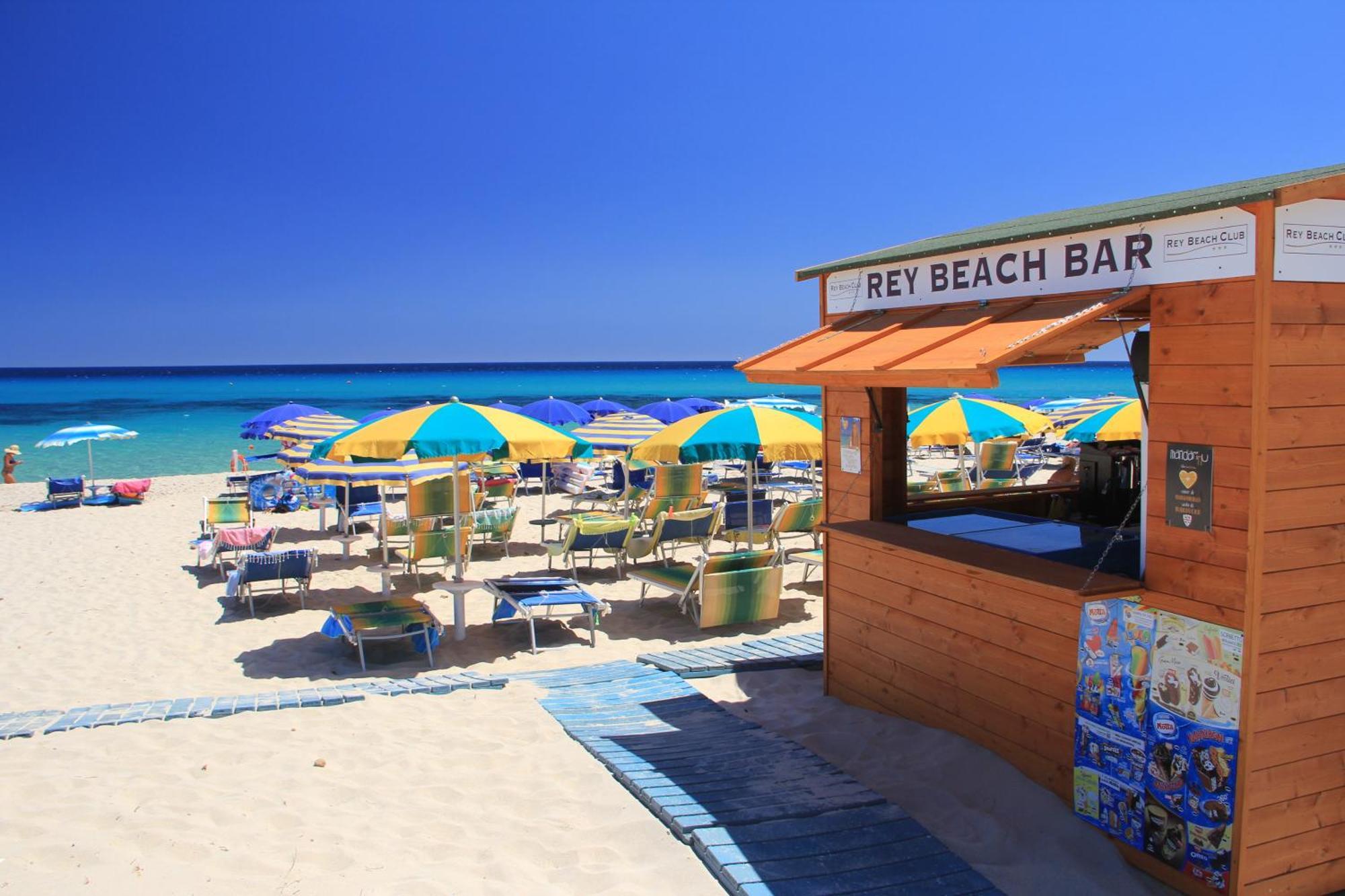 Rey Beach Club Monte Nai Bagian luar foto