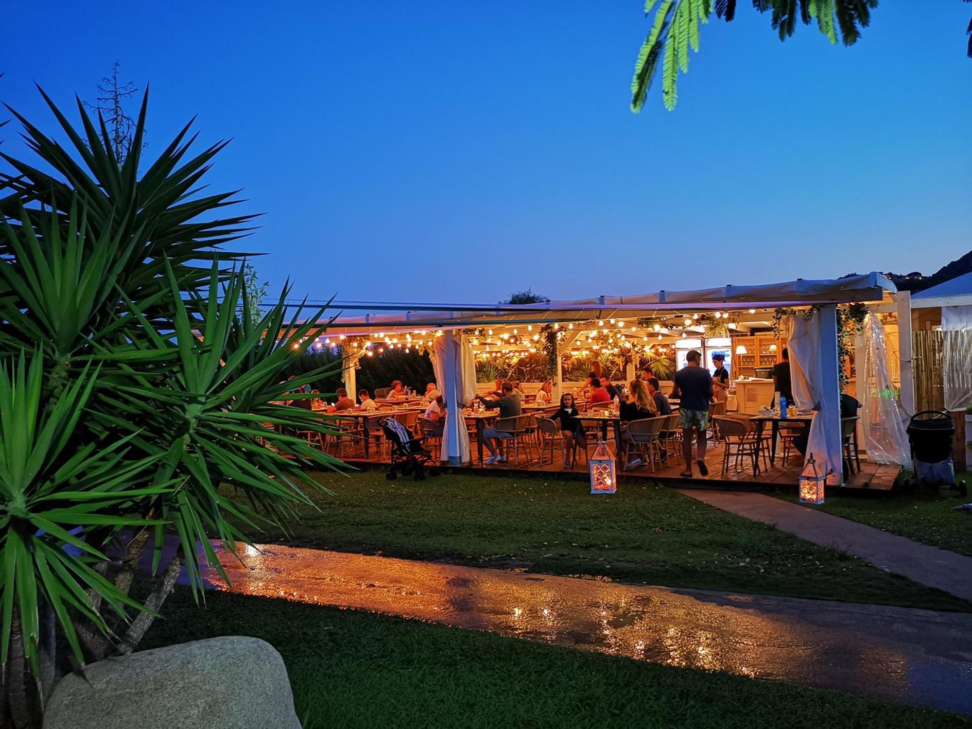Rey Beach Club Monte Nai Bagian luar foto