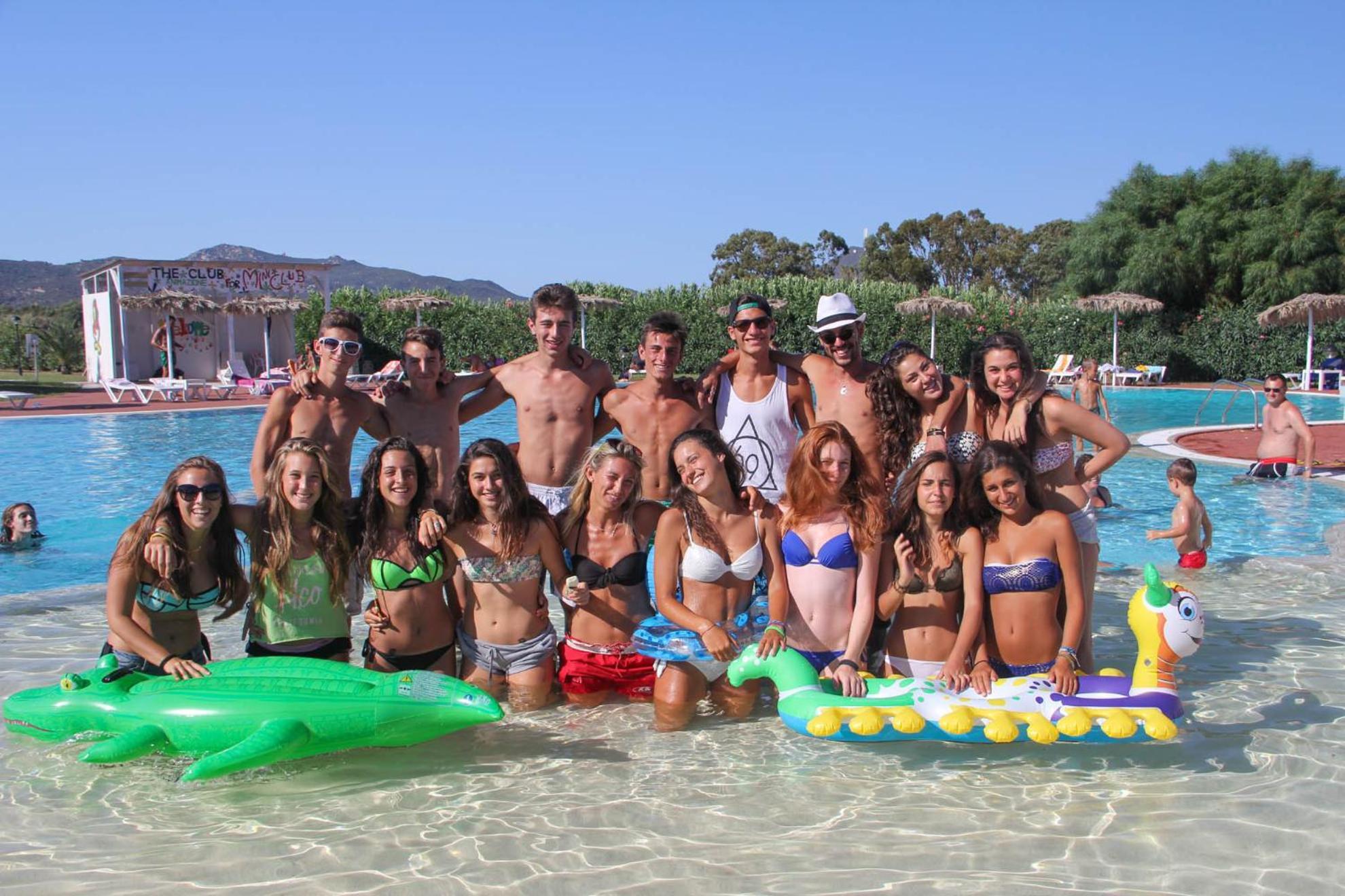 Rey Beach Club Monte Nai Bagian luar foto