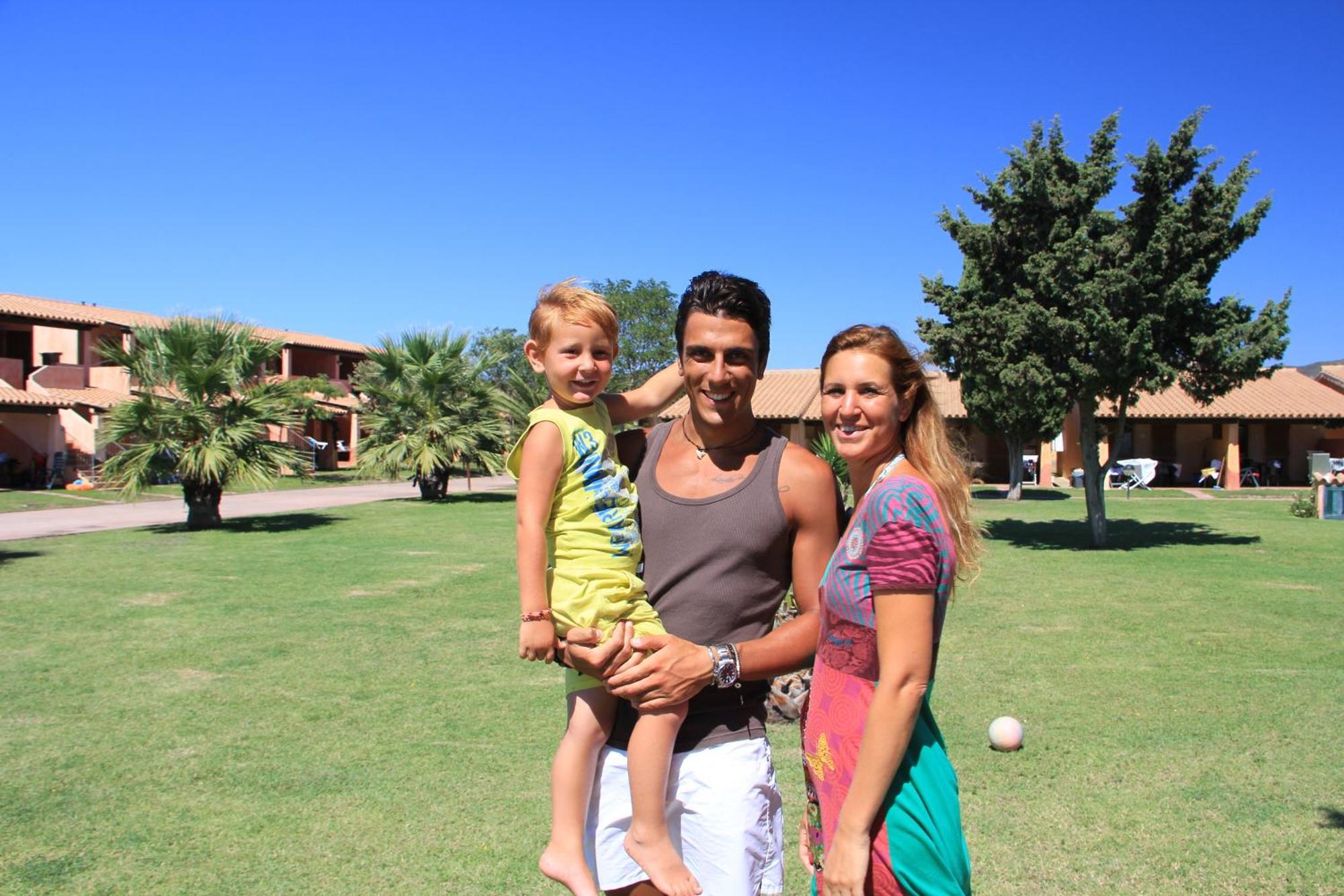 Rey Beach Club Monte Nai Bagian luar foto