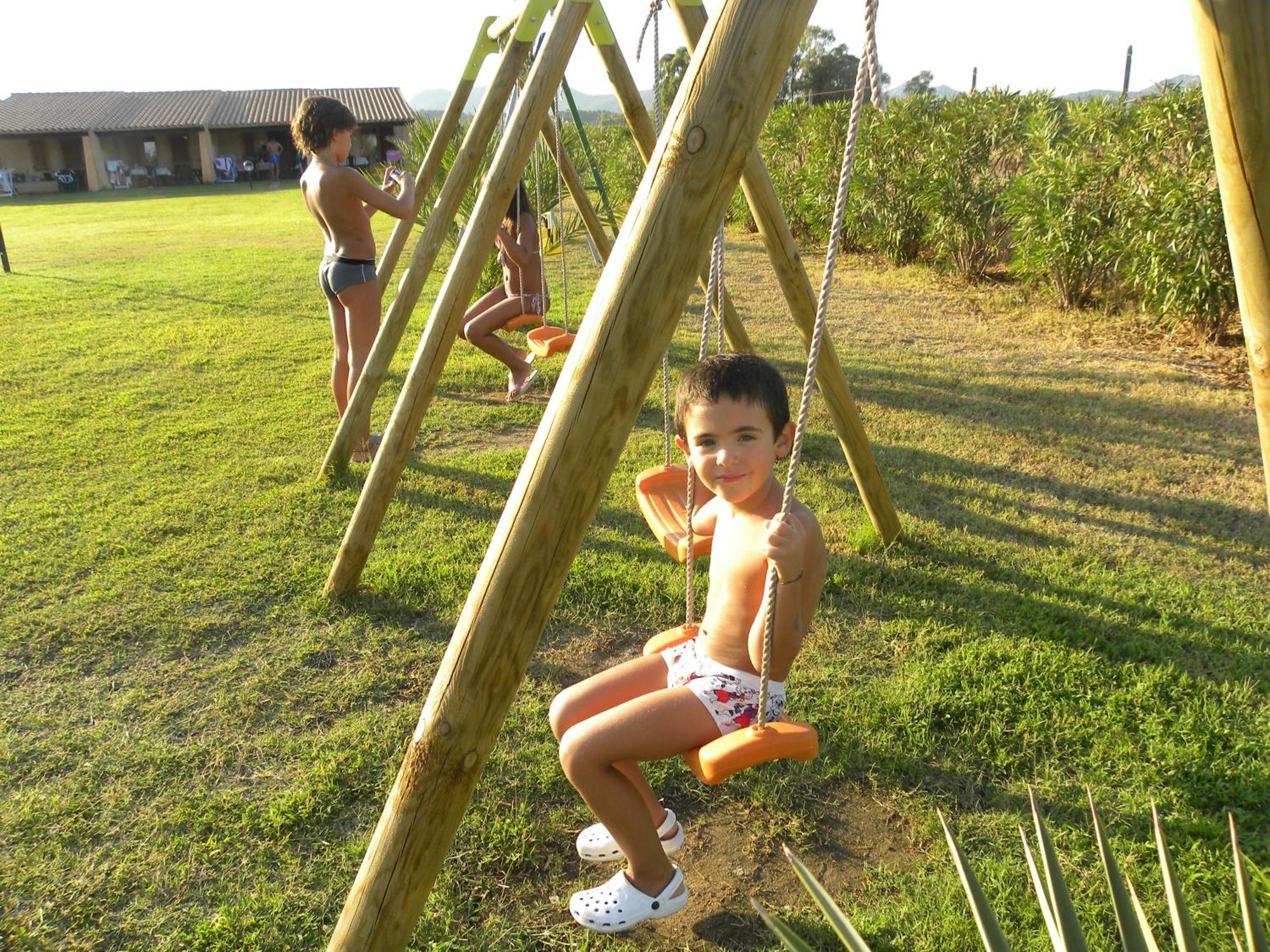Rey Beach Club Monte Nai Bagian luar foto
